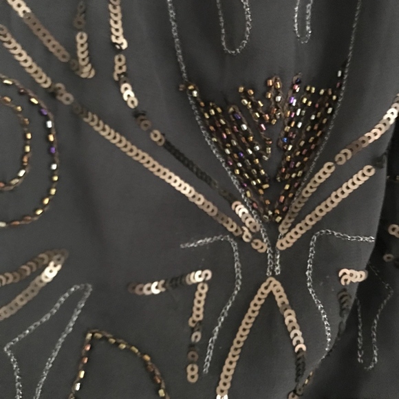 Sequined T-Back Top - Picture 2 of 4